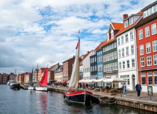 Danimarka: Kültür, Ekonomi ve Yaşam Tarzı Denmark: Culture, Economy and Lifestyle